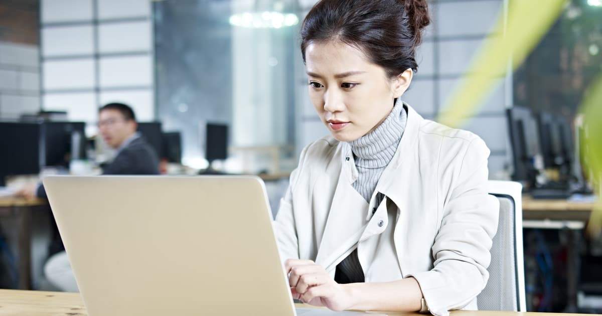 Đến tuổi trung niên mới bắt đầu lo tiền: Vì sao chúng ta thường Đến tuổi trung niên mới bắt đầu lo tiền: Vì sao chúng ta thường