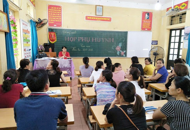 Nhìn cách cha mẹ đi họp phụ huynh là đoán được tương lai một đứa trẻ: Có 3 điểm khác biệt ở những bậc cha mẹ thông minh!- Ảnh 1. Nhìn cách cha mẹ đi họp phụ huynh là đoán được tương lai một đứa trẻ: Có 3 điểm khác biệt ở những bậc cha mẹ thông minh!- Ảnh 1.