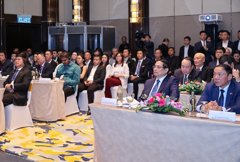 Thủ tướng kêu gọi doanh nghiệp phát huy sứ mệnh kết nối trong ASEAN và giữa Việt Nam - Malaysia- Ảnh 6. Thủ tướng kêu gọi doanh nghiệp phát huy sứ mệnh kết nối trong ASEAN và giữa Việt Nam - Malaysia- Ảnh 6.