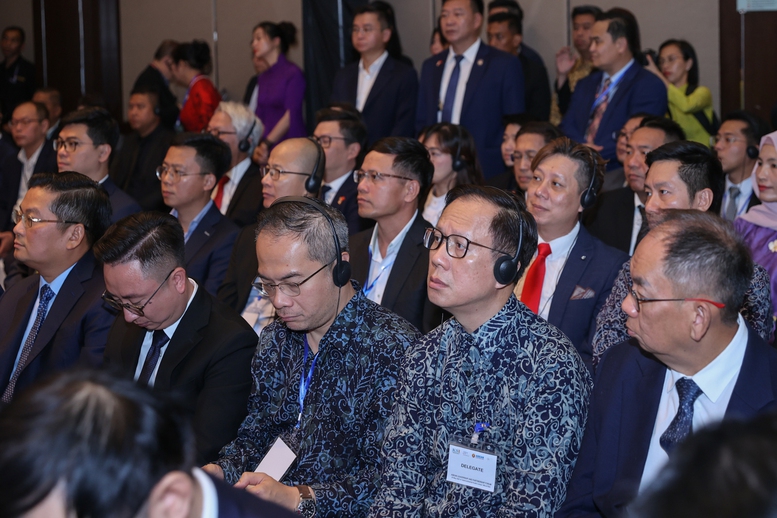 Thủ tướng kêu gọi doanh nghiệp phát huy sứ mệnh kết nối trong ASEAN và giữa Việt Nam - Malaysia- Ảnh 7. Thủ tướng kêu gọi doanh nghiệp phát huy sứ mệnh kết nối trong ASEAN và giữa Việt Nam - Malaysia- Ảnh 7.