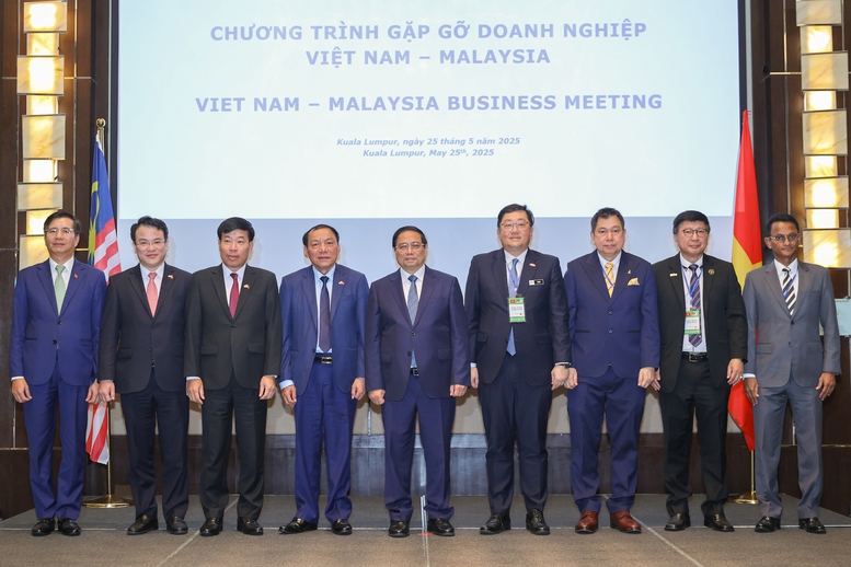 Thủ tướng kêu gọi doanh nghiệp phát huy sứ mệnh kết nối trong ASEAN và giữa Việt Nam - Malaysia- Ảnh 9. Thủ tướng kêu gọi doanh nghiệp phát huy sứ mệnh kết nối trong ASEAN và giữa Việt Nam - Malaysia- Ảnh 9.