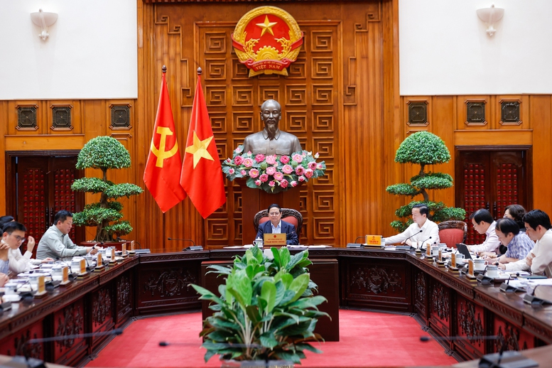 Bàn giao ranh giới giải phóng mặt bằng Dự án đường sắt Lào Cai - Hà Nội - Hải Phòng trong tháng 5/2025- Ảnh 1. Bàn giao ranh giới giải phóng mặt bằng Dự án đường sắt Lào Cai - Hà Nội - Hải Phòng trong tháng 5/2025- Ảnh 1.