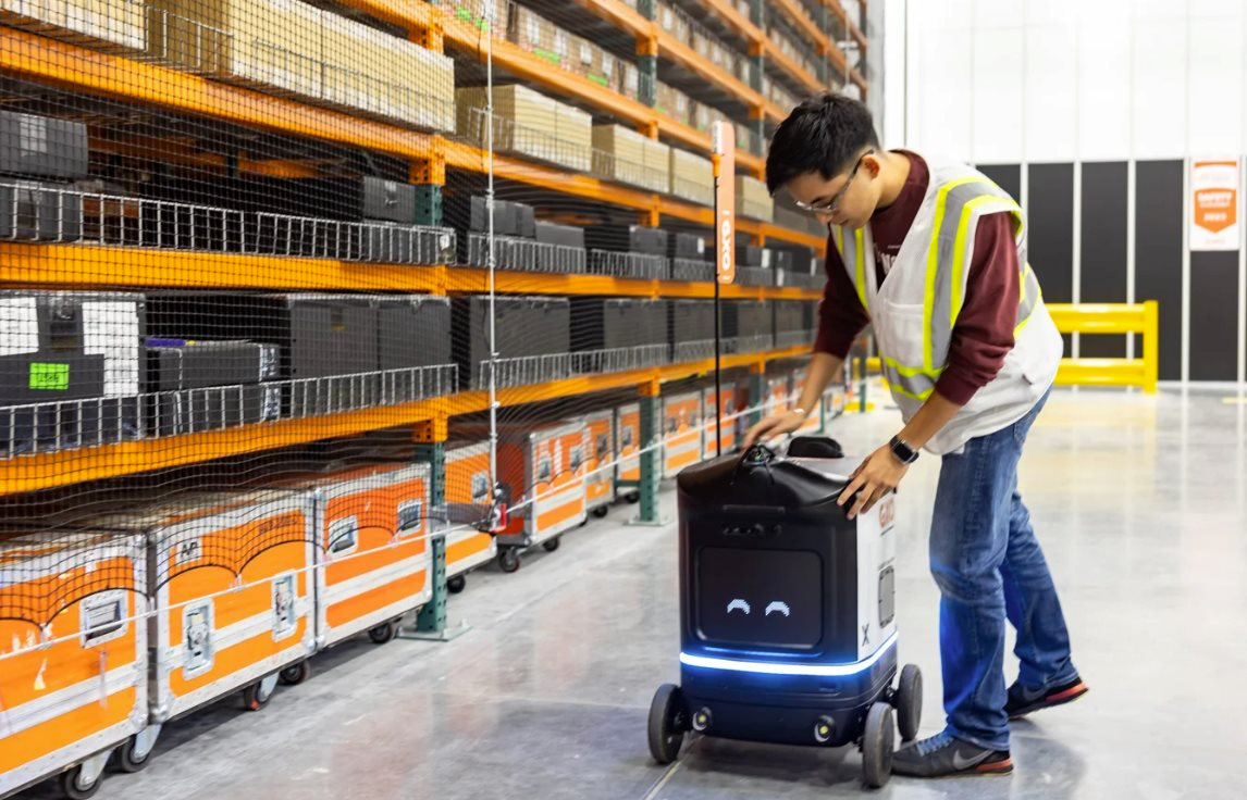 Startup robot mang giấc mơ của cả 1 quốc gia: Được sáng lập bởi nhóm sinh viên nhân tài, là đối tác lâu năm của Amazon- Ảnh 2. Startup robot mang giấc mơ của cả 1 quốc gia: Được sáng lập bởi nhóm sinh viên nhân tài, là đối tác lâu năm của Amazon- Ảnh 2.