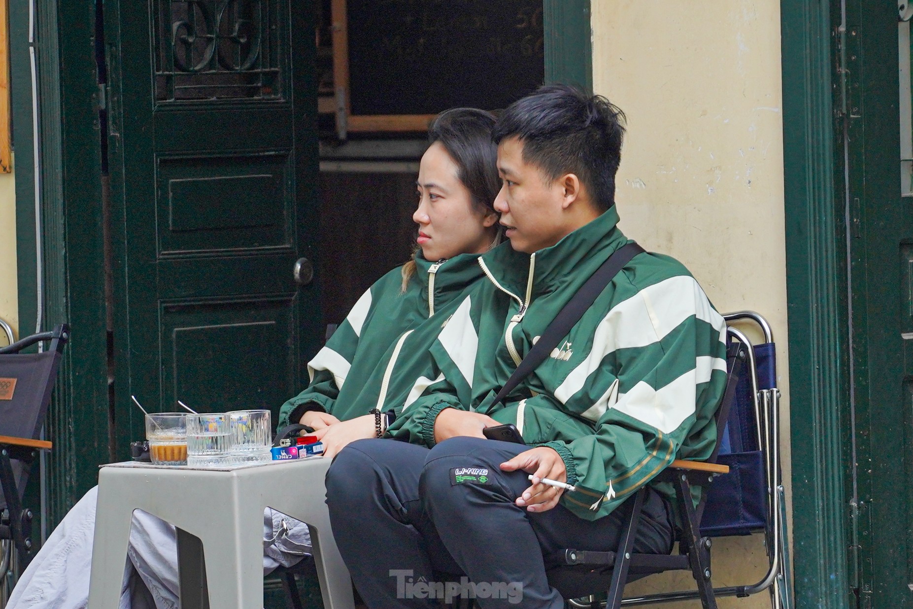 Bất thường Hà Nội đón không khí lạnh giữa mùa hè- Ảnh 8. Bất thường Hà Nội đón không khí lạnh giữa mùa hè- Ảnh 8.