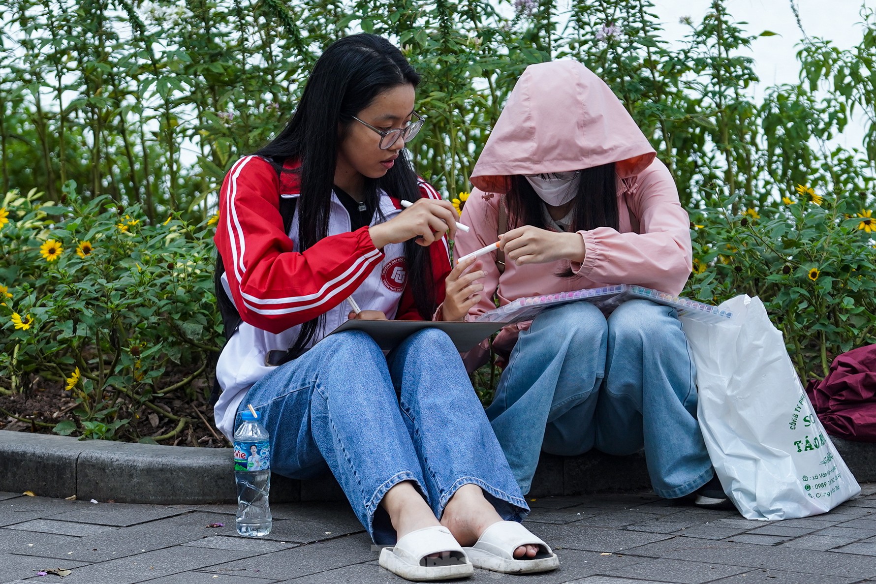 Bất thường Hà Nội đón không khí lạnh giữa mùa hè- Ảnh 10. Bất thường Hà Nội đón không khí lạnh giữa mùa hè- Ảnh 10.