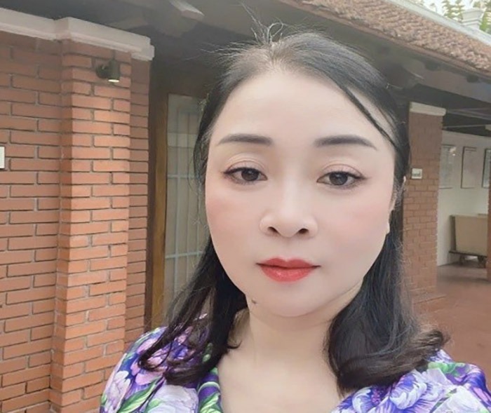Truy tố Trần Thị Hường giả danh Trưởng văn phòng luật sư, hứa làm sổ đỏ, chiếm đoạt hơn 10 tỷ- Ảnh 1. Truy tố Trần Thị Hường giả danh Trưởng văn phòng luật sư, hứa làm sổ đỏ, chiếm đoạt hơn 10 tỷ- Ảnh 1.