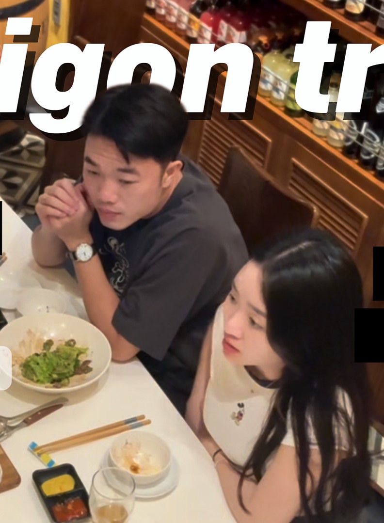 Cam thường bóc trần nhan sắc vợ giám đốc của Lương Xuân Trường, visual gây sốt, khí chất tiểu thư Hà thành chiếm “spotlight”- Ảnh 2. Cam thường bóc trần nhan sắc vợ giám đốc của Lương Xuân Trường, visual gây sốt, khí chất tiểu thư Hà thành chiếm “spotlight”- Ảnh 2.