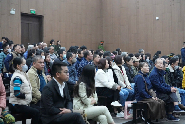 7 cựu cán bộ sắp hầu tòa phúc thẩm vụ cháy chung cư mini làm 56 người tử vong- Ảnh 3. 7 cựu cán bộ sắp hầu tòa phúc thẩm vụ cháy chung cư mini làm 56 người tử vong- Ảnh 3.