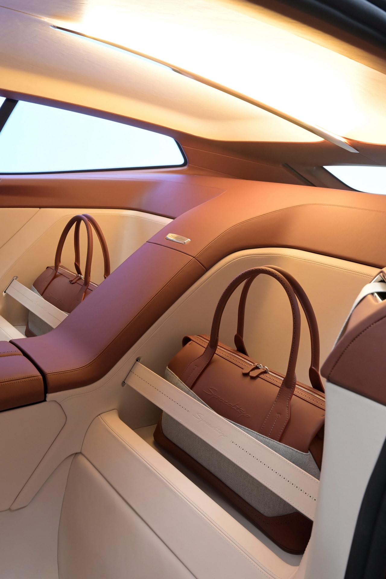 BMW Speedtop ra mắt: Giá đồn đoán hơn 13 tỷ đồng, bản concept 'không giống xe nào trên thị trường', chỉ 70 chiếc toàn thế giới- Ảnh 15. BMW Speedtop ra mắt: Giá đồn đoán hơn 13 tỷ đồng, bản concept 'không giống xe nào trên thị trường', chỉ 70 chiếc toàn thế giới- Ảnh 15.