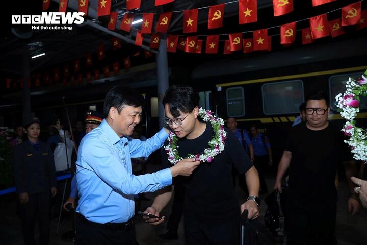 Cận cảnh tàu khách liên vận Việt Nam - Trung Quốc hoạt động trở lại sau 5 năm- Ảnh 4. Cận cảnh tàu khách liên vận Việt Nam - Trung Quốc hoạt động trở lại sau 5 năm- Ảnh 4.