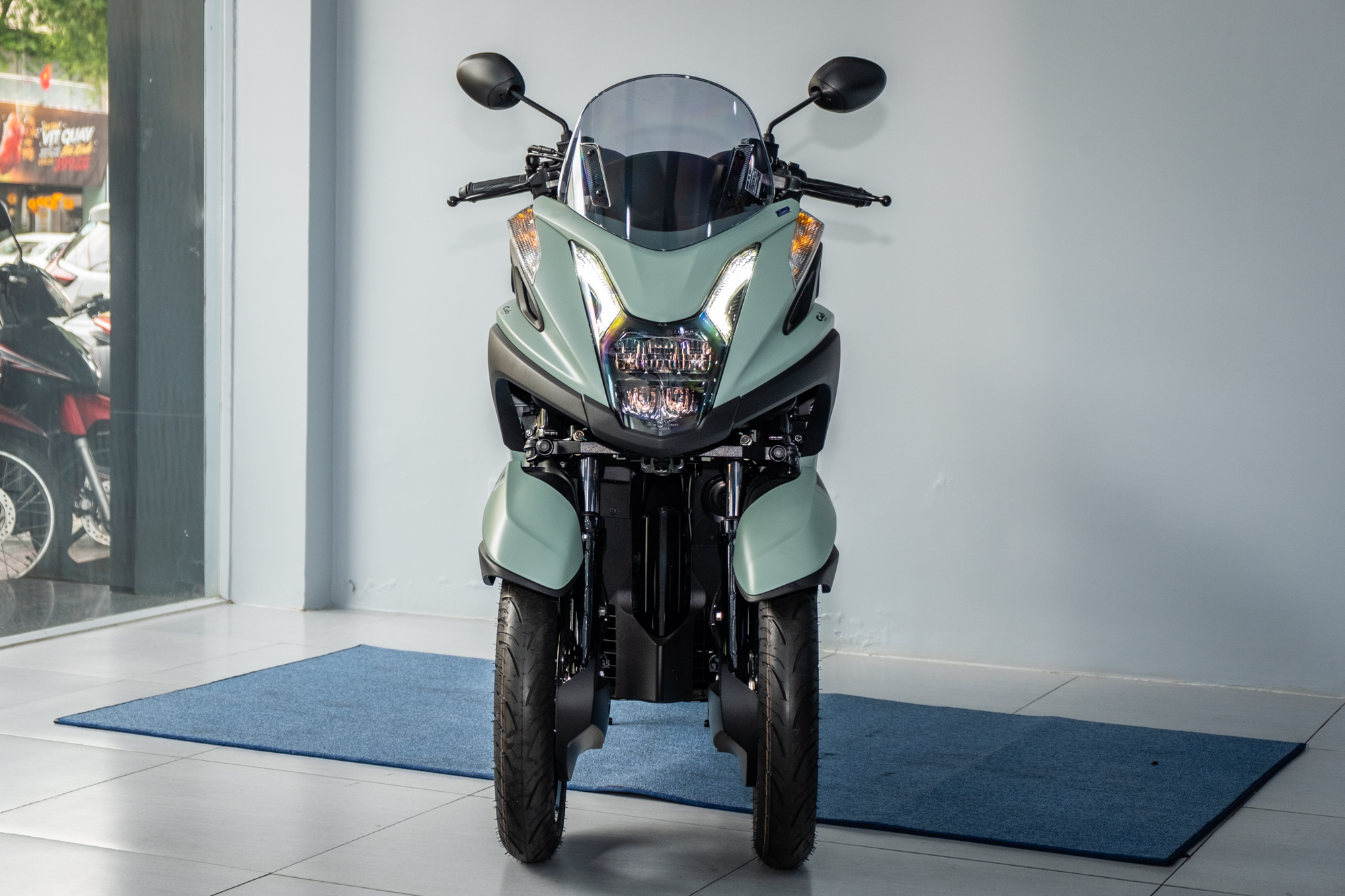 Yamaha Tricity 155 về Việt Nam: Bánh kép phía trước cho người người thích 'độc lạ', giá quy đổi từ 103 triệu đồng- Ảnh 2. Yamaha Tricity 155 về Việt Nam: Bánh kép phía trước cho người người thích 'độc lạ', giá quy đổi từ 103 triệu đồng- Ảnh 2.