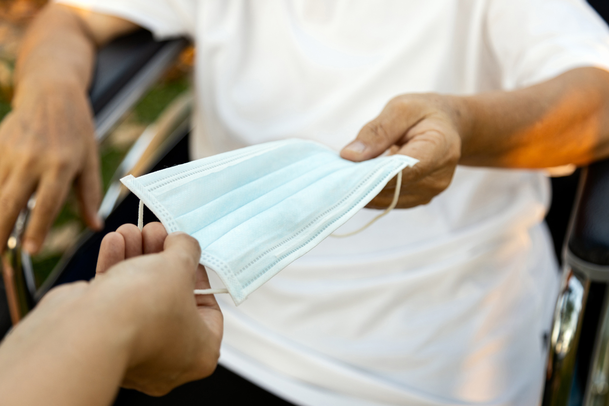 Triệu chứng khác biệt của biến chủng COVID-19 mới xuất hiện tại TP.HCM- Ảnh 2. Triệu chứng khác biệt của biến chủng COVID-19 mới xuất hiện tại TP.HCM- Ảnh 2.