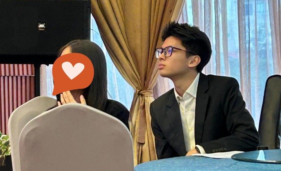 Sao nhí Bố Ơi Mình Đi Đâu Thế bị bố "bóc phốt" mồm leo lẻo, nhưng dân tình chỉ thấy học giỏi và cực đẹp trai- Ảnh 2.