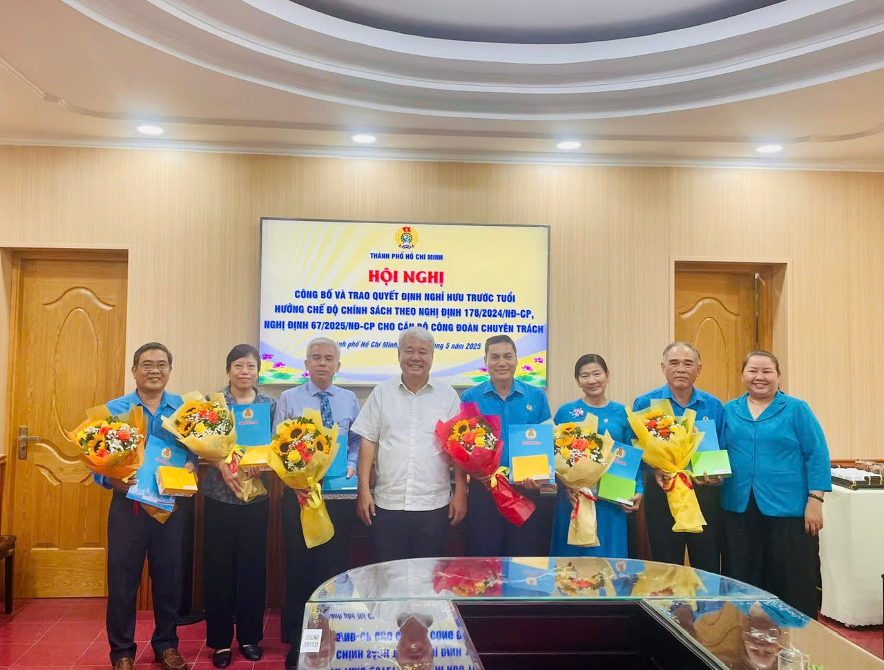 Điều kiện hưởng lương hưu tối đa khi nghỉ hưu trước tuổi- Ảnh 1.