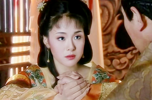 "Tình nhân trong mộng" của bao đấng mày râu, từng phải đổi tên vì Triệu Vy, hiện ra sao?- Ảnh 3.