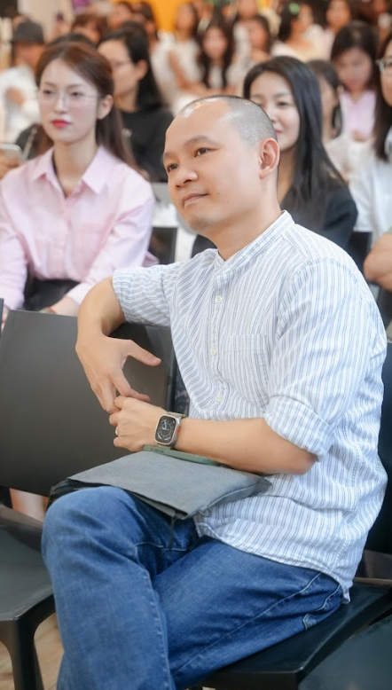 Con trai duy nhất của MC Lại Văn Sâm kết hợp với “Giáo sư Xoay” Đinh Tiến Dũng: "Tôi nhận lời ngay"- Ảnh 2. Con trai duy nhất của MC Lại Văn Sâm kết hợp với “Giáo sư Xoay” Đinh Tiến Dũng: "Tôi nhận lời ngay"- Ảnh 2.