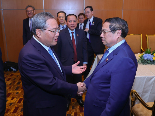 Thủ tướng Phạm Minh Chính đề nghị Trung Quốc dành ưu tiên hàng đầu cho hợp tác đường sắt- Ảnh 1. Thủ tướng Phạm Minh Chính đề nghị Trung Quốc dành ưu tiên hàng đầu cho hợp tác đường sắt- Ảnh 1.