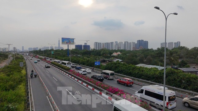 Cấm xe máy lưu thông trên đường dẫn cao tốc TPHCM - Long Thành – Dầu Giây từ ngày 7/6- Ảnh 1. Cấm xe máy lưu thông trên đường dẫn cao tốc TPHCM - Long Thành – Dầu Giây từ ngày 7/6- Ảnh 1.