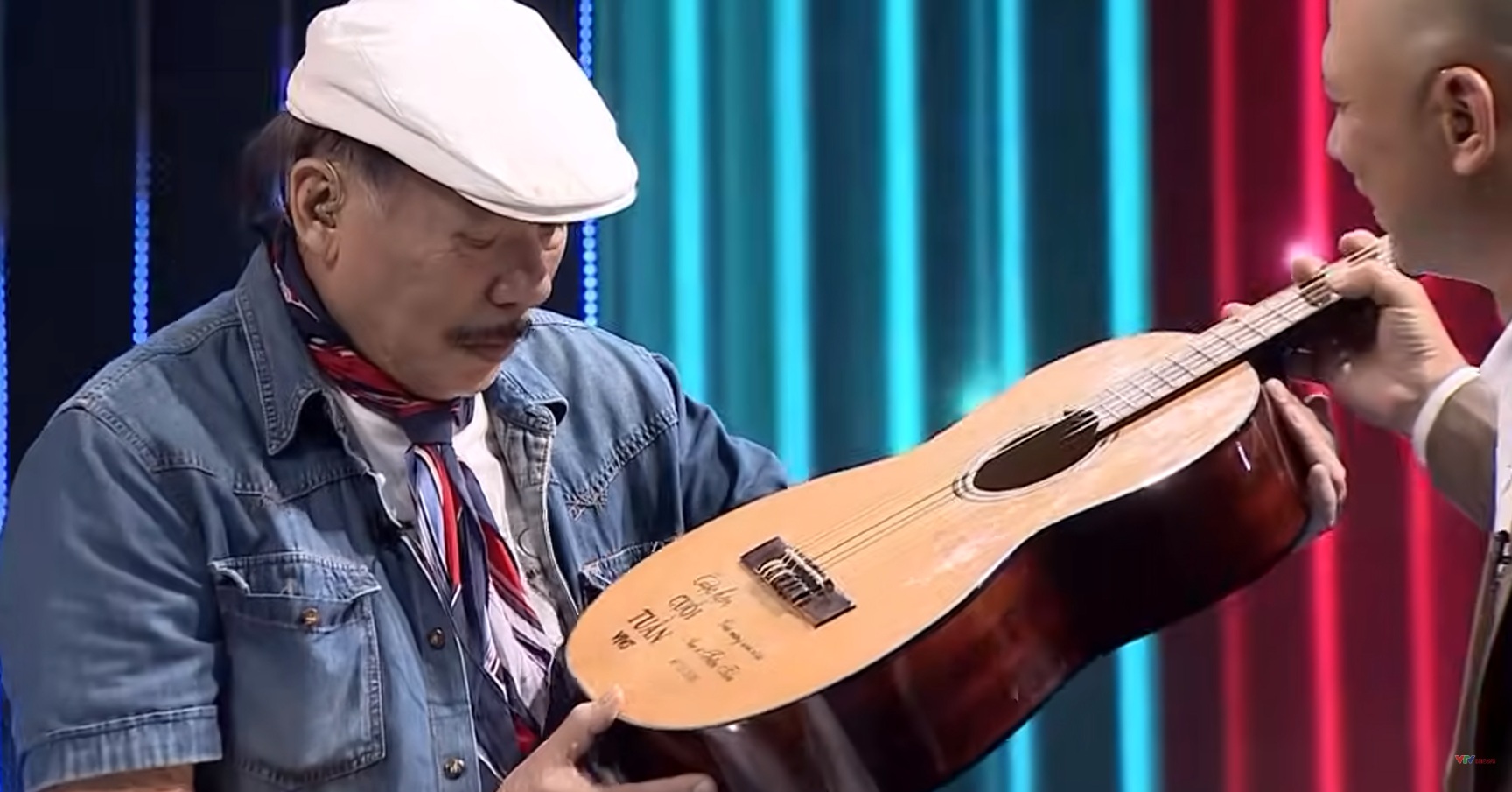 Nhạc sĩ Trần Tiến 78 tuổi, 30 lần xạ trị: "Tôi đang tuổi ăn, tuổi ngủ, tuổi yêu mà"- Ảnh 2. Nhạc sĩ Trần Tiến 78 tuổi, 30 lần xạ trị: "Tôi đang tuổi ăn, tuổi ngủ, tuổi yêu mà"- Ảnh 2.