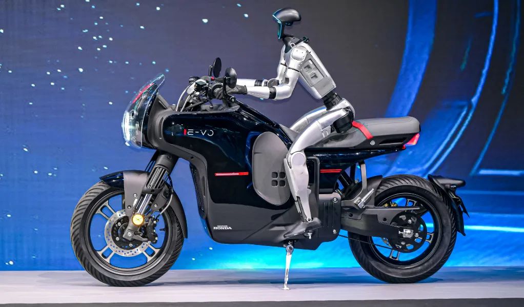 Honda ra mắt xe điện đẹp lạ: Mạnh hơn SH160i, 1 tiếng sạc đầy 80%, màn hình 7 inch, giá bán thế nào?- Ảnh 5. Honda ra mắt xe điện đẹp lạ: Mạnh hơn SH160i, 1 tiếng sạc đầy 80%, màn hình 7 inch, giá bán thế nào?- Ảnh 5.