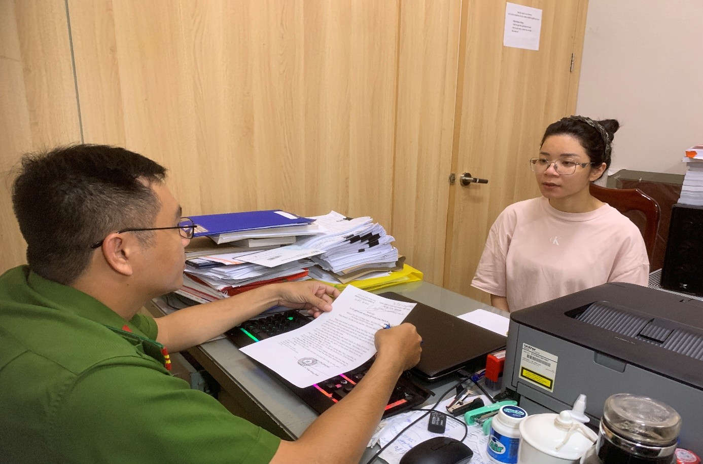 Chân dung các 'siêu trùm' và thủ đoạn cực tinh vi khiến hàng chục nghìn người 'cống nạp' 10 ngàn tỷ đồng- Ảnh 3. Chân dung các 'siêu trùm' và thủ đoạn cực tinh vi khiến hàng chục nghìn người 'cống nạp' 10 ngàn tỷ đồng- Ảnh 3.