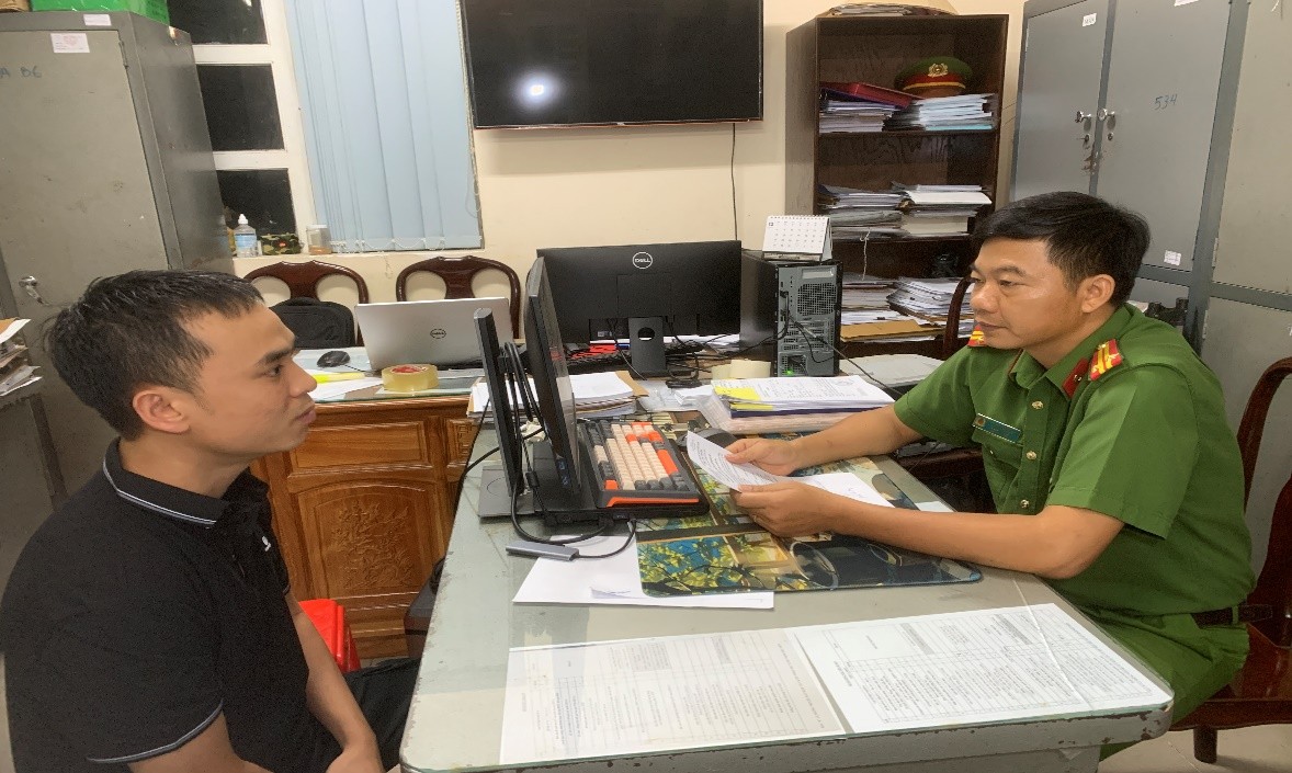 Chân dung các 'siêu trùm' và thủ đoạn cực tinh vi khiến hàng chục nghìn người 'cống nạp' 10 ngàn tỷ đồng- Ảnh 4. Chân dung các 'siêu trùm' và thủ đoạn cực tinh vi khiến hàng chục nghìn người 'cống nạp' 10 ngàn tỷ đồng- Ảnh 4.