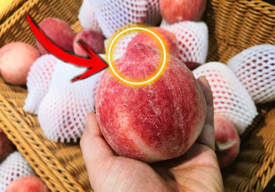 Mua đào chọn quả đầu nhọn hay đầu tròn: Hóa ra có sự khác biệt rõ ràng mà nhiều người chưa biết- Ảnh 2. Mua đào chọn quả đầu nhọn hay đầu tròn: Hóa ra có sự khác biệt rõ ràng mà nhiều người chưa biết- Ảnh 2.
