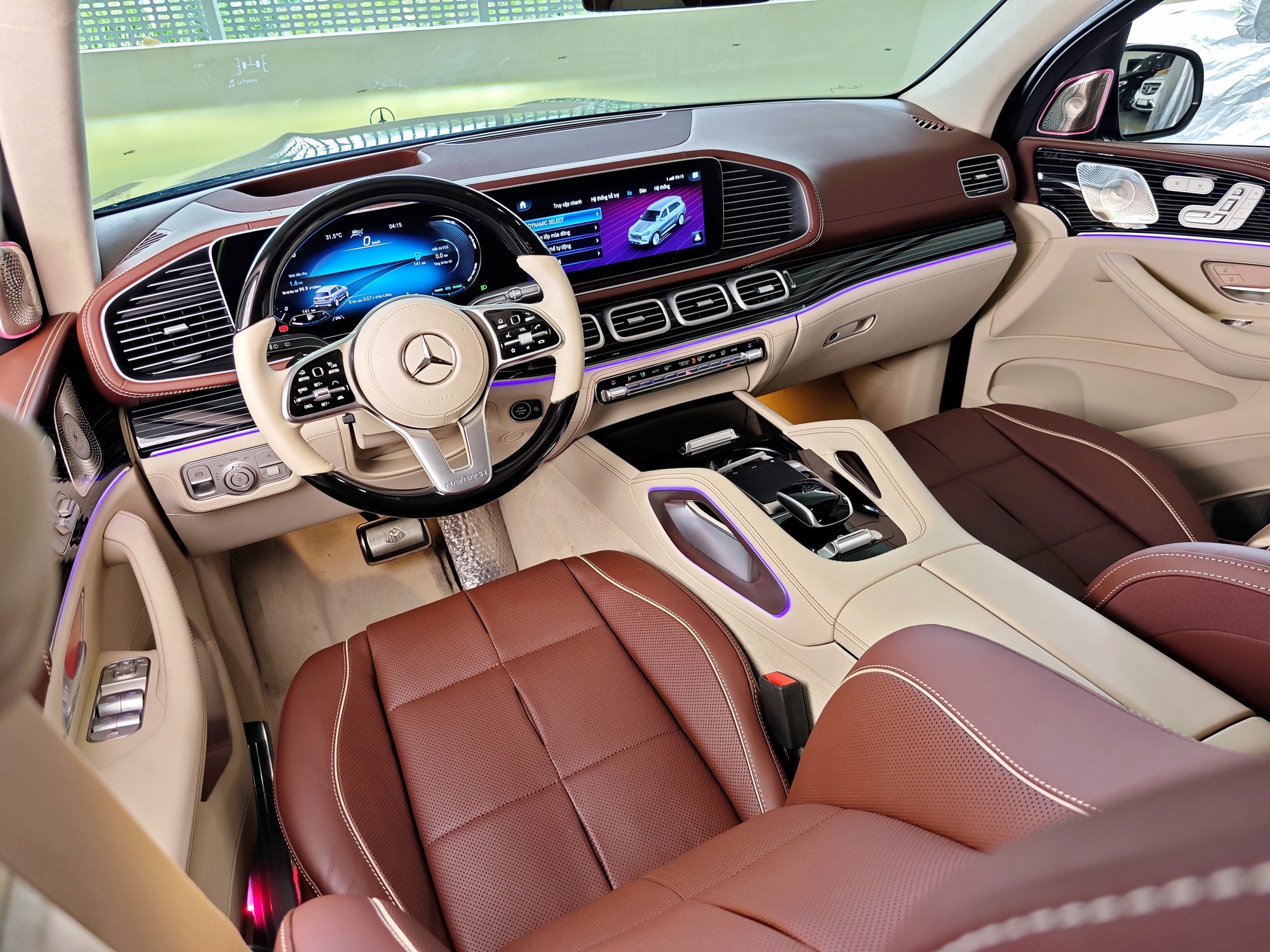 Cận cảnh Mercedes-Maybach GLS 480 hiếm ở đại lý: Riêng tiền chọn màu sơn thừa mua Mazda CX-5 bản cao nhất- Ảnh 7. Cận cảnh Mercedes-Maybach GLS 480 hiếm ở đại lý: Riêng tiền chọn màu sơn thừa mua Mazda CX-5 bản cao nhất- Ảnh 7.
