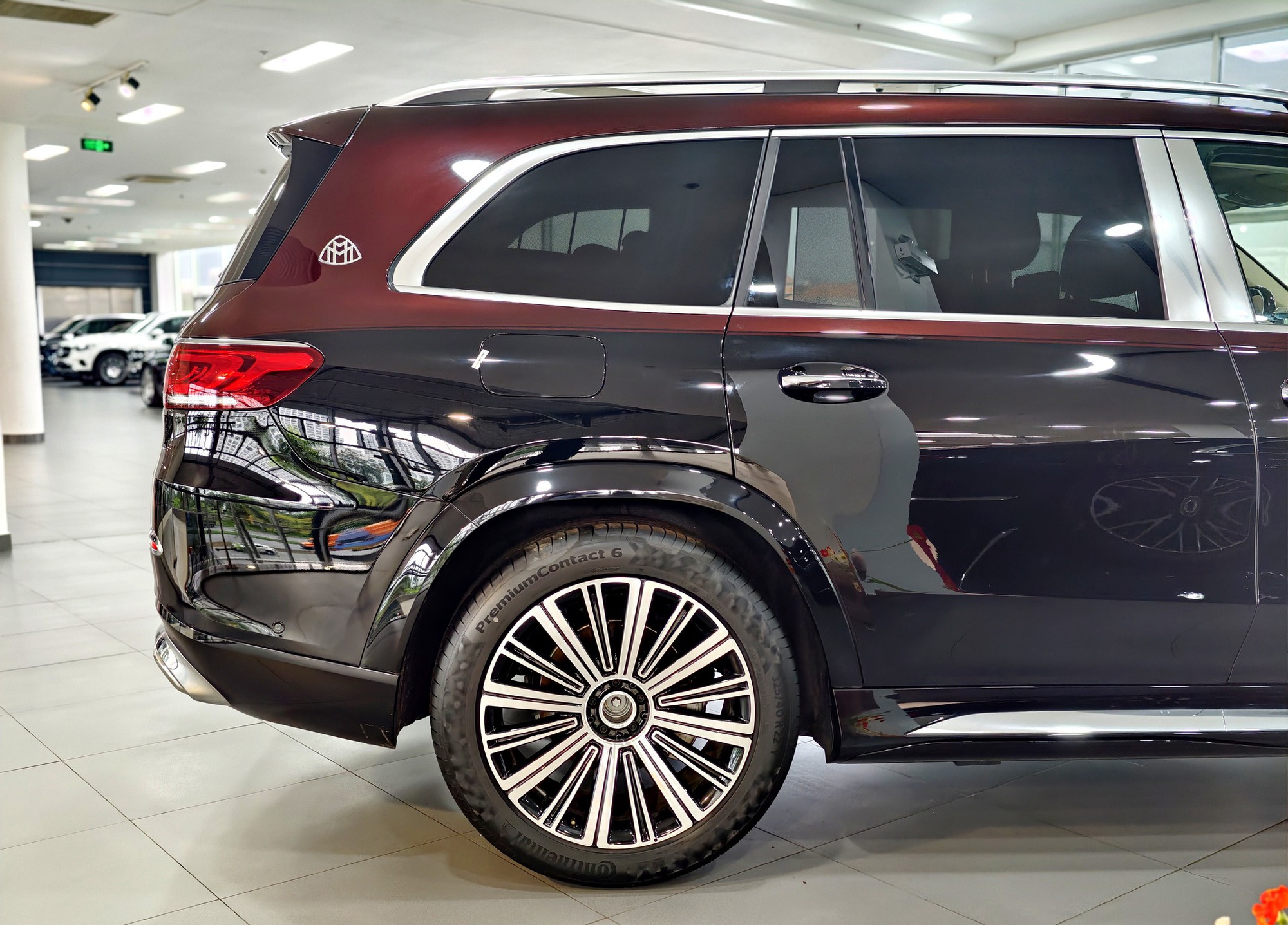 Cận cảnh Mercedes-Maybach GLS 480 hiếm ở đại lý: Riêng tiền chọn màu sơn thừa mua Mazda CX-5 bản cao nhất- Ảnh 2. Cận cảnh Mercedes-Maybach GLS 480 hiếm ở đại lý: Riêng tiền chọn màu sơn thừa mua Mazda CX-5 bản cao nhất- Ảnh 2.