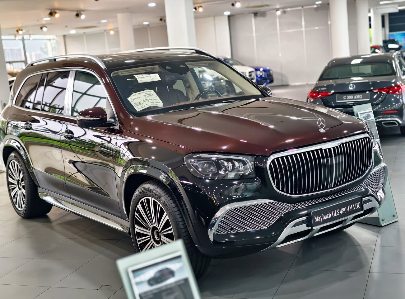 Cận cảnh Mercedes-Maybach GLS 480 hiếm ở đại lý: Riêng tiền chọn màu sơn thừa mua Mazda CX-5 bản cao nhất- Ảnh 1. Cận cảnh Mercedes-Maybach GLS 480 hiếm ở đại lý: Riêng tiền chọn màu sơn thừa mua Mazda CX-5 bản cao nhất- Ảnh 1.