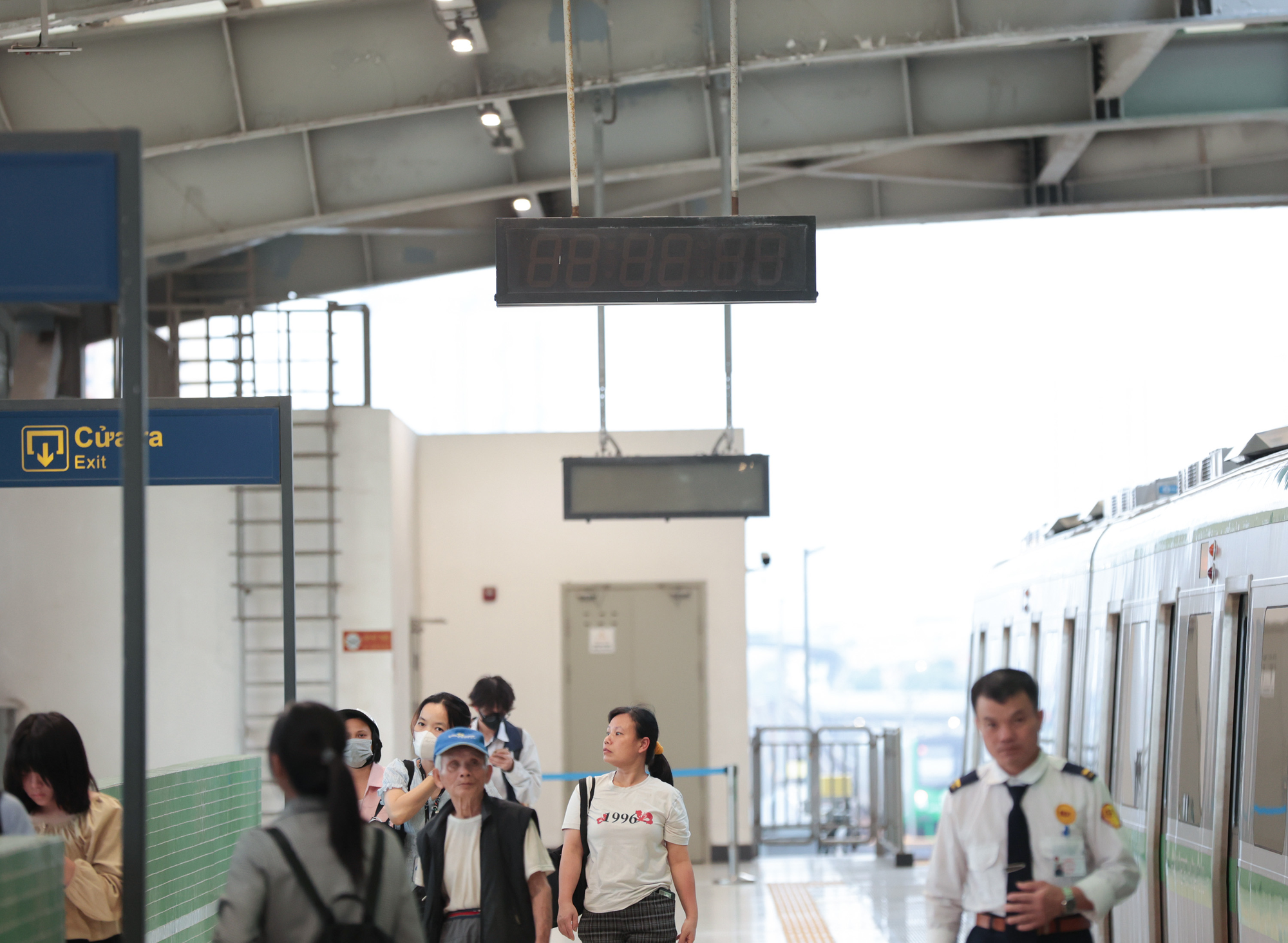 Hình ảnh khó tin của đường sắt Cát Linh - Hà Đông sau 4 năm hoạt động- Ảnh 5. Hình ảnh khó tin của đường sắt Cát Linh - Hà Đông sau 4 năm hoạt động- Ảnh 5.