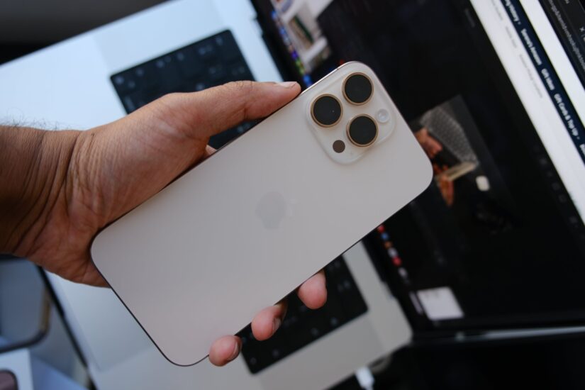 iPhone hạ giá chưa từng có, Apple bất ngờ tái chiếm ngôi vương tại Trung Quốc- Ảnh 1. iPhone hạ giá chưa từng có, Apple bất ngờ tái chiếm ngôi vương tại Trung Quốc- Ảnh 1.