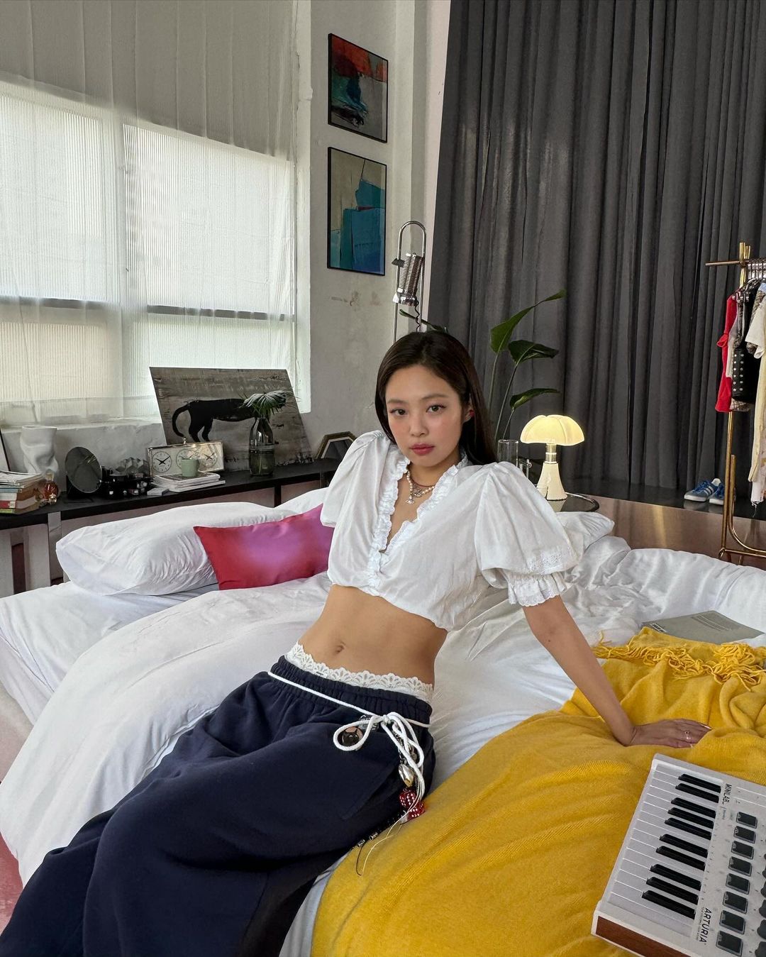 Cô gái có chiều cao khiêm tốn lại là IT Girl toàn cầu, chứng minh: Chỉ cần mặc đẹp, dẫu không cao thì người khác vẫn ngước nhìn!- Ảnh 15. Cô gái có chiều cao khiêm tốn lại là IT Girl toàn cầu, chứng minh: Chỉ cần mặc đẹp, dẫu không cao thì người khác vẫn ngước nhìn!- Ảnh 15.