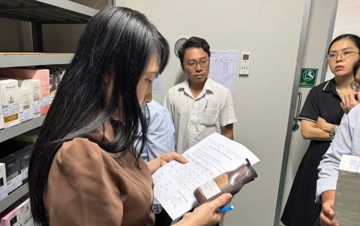 Bộ Y tế chỉ ra loạt sai phạm của 2 công ty liên quan đến nhà Đoàn Di Băng- Ảnh 1. Bộ Y tế chỉ ra loạt sai phạm của 2 công ty liên quan đến nhà Đoàn Di Băng- Ảnh 1.