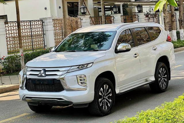 Những mẫu xe gầm cao giảm giá 'kịch sàn' cuối tháng 5: Cao nhất gần 300 triệu đồng- Ảnh 3. Những mẫu xe gầm cao giảm giá 'kịch sàn' cuối tháng 5: Cao nhất gần 300 triệu đồng- Ảnh 3.