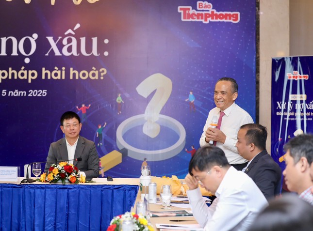 Không thể gỡ nợ xấu nếu tín dụng bất động sản 'đóng băng'- Ảnh 2. Không thể gỡ nợ xấu nếu tín dụng bất động sản 'đóng băng'- Ảnh 2.