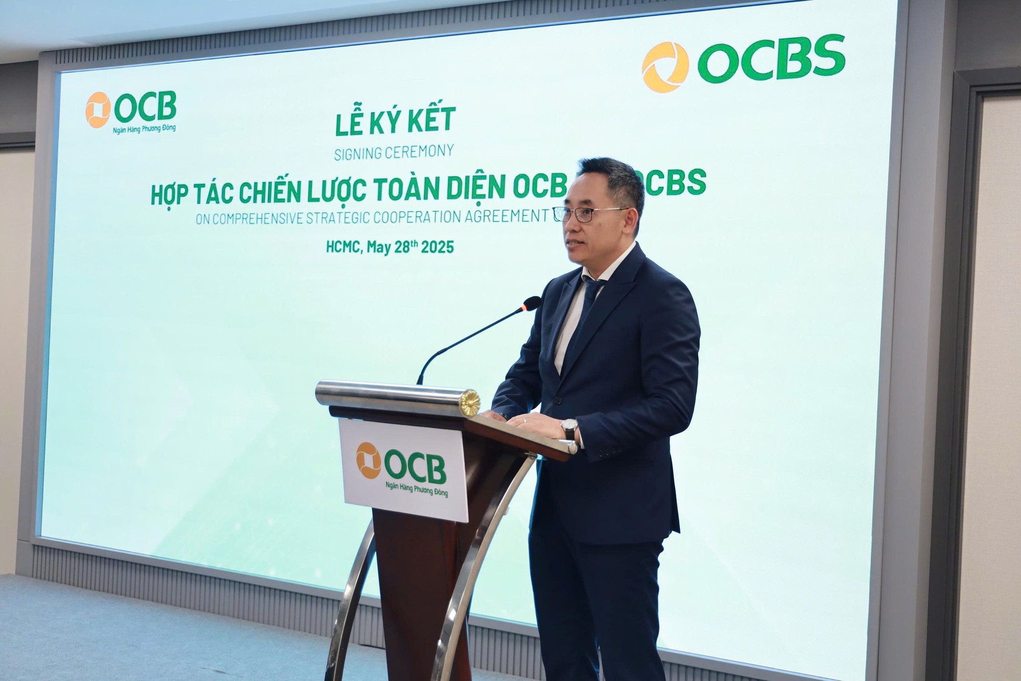 OCB ký kết hợp tác chiến lược toàn diện cùng Công ty chứng khoán OCBS- Ảnh 3. OCB ký kết hợp tác chiến lược toàn diện cùng Công ty chứng khoán OCBS- Ảnh 3.