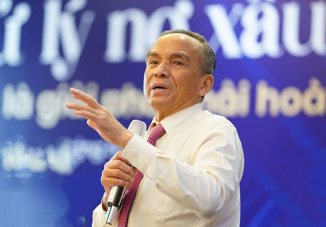 Không thể gỡ nợ xấu nếu tín dụng bất động sản 'đóng băng'- Ảnh 1. Không thể gỡ nợ xấu nếu tín dụng bất động sản 'đóng băng'- Ảnh 1.
