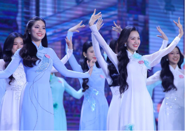 Corèle by Scavi – Đồng hành cùng Hoa hậu Việt Nam 2024, tôn vinh "dáng sen" Việt- Ảnh 2. Corèle by Scavi – Đồng hành cùng Hoa hậu Việt Nam 2024, tôn vinh "dáng sen" Việt- Ảnh 2.