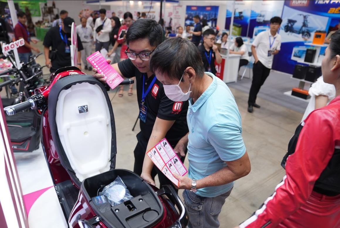 Rót chục triệu đô trình làng xe điện, MOVE nhập cuộc đường đua "ông lớn"- Ảnh 3. Rót chục triệu đô trình làng xe điện, MOVE nhập cuộc đường đua "ông lớn"- Ảnh 3.