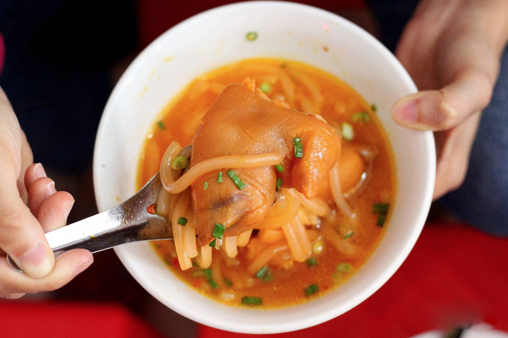 Bánh canh 1 giờ có gì mà vừa có thông tin đóng cửa đã khiến dân tình Bánh canh 1 giờ có gì mà vừa có thông tin đóng cửa đã khiến dân tình