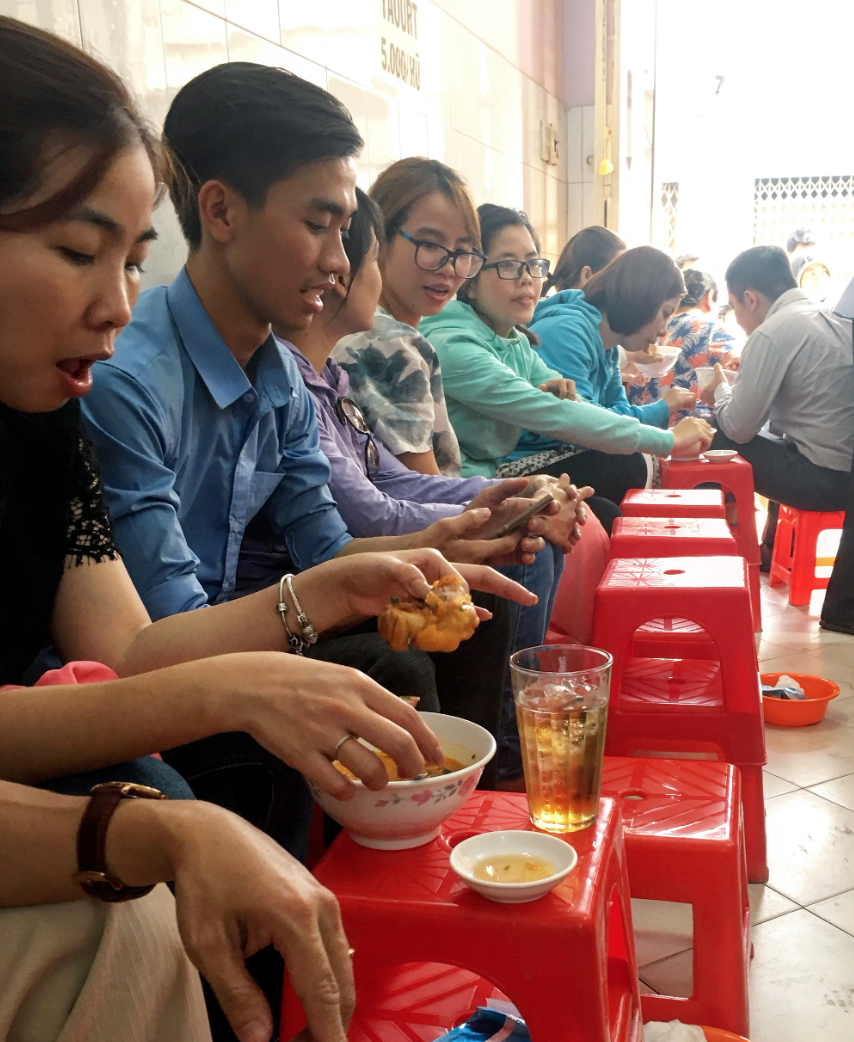 Bánh canh 1 giờ có gì mà vừa có thông tin đóng cửa đã khiến dân tình Bánh canh 1 giờ có gì mà vừa có thông tin đóng cửa đã khiến dân tình