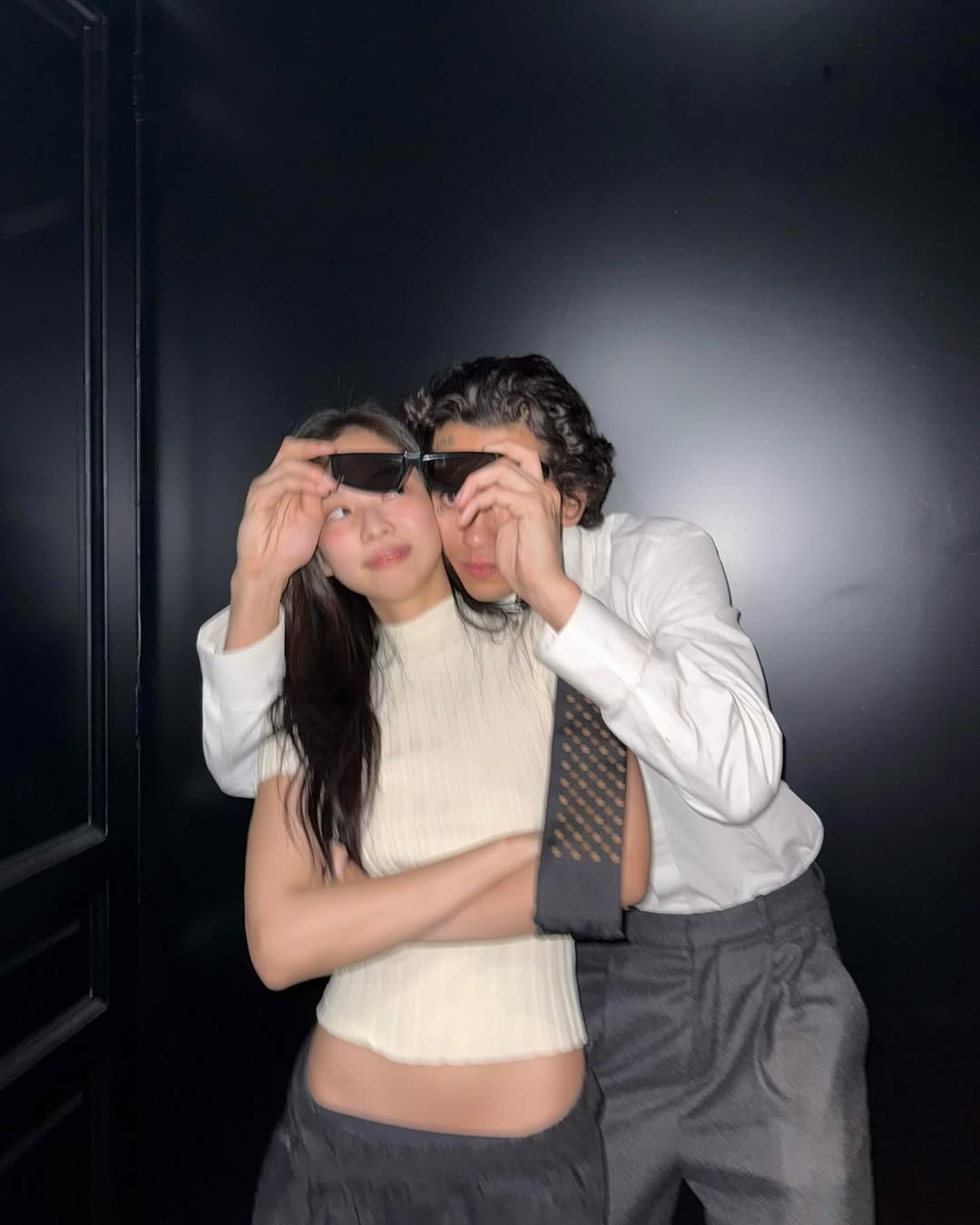 Cô gái có chiều cao khiêm tốn lại là IT Girl toàn cầu, chứng minh: Chỉ cần mặc đẹp, dẫu không cao thì người khác vẫn ngước nhìn!- Ảnh 29. Cô gái có chiều cao khiêm tốn lại là IT Girl toàn cầu, chứng minh: Chỉ cần mặc đẹp, dẫu không cao thì người khác vẫn ngước nhìn!- Ảnh 29.