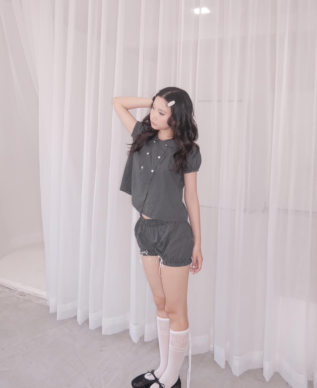 Cô gái có chiều cao khiêm tốn lại là IT Girl toàn cầu, chứng minh: Chỉ cần mặc đẹp, dẫu không cao thì người khác vẫn ngước nhìn!- Ảnh 27. Cô gái có chiều cao khiêm tốn lại là IT Girl toàn cầu, chứng minh: Chỉ cần mặc đẹp, dẫu không cao thì người khác vẫn ngước nhìn!- Ảnh 27.