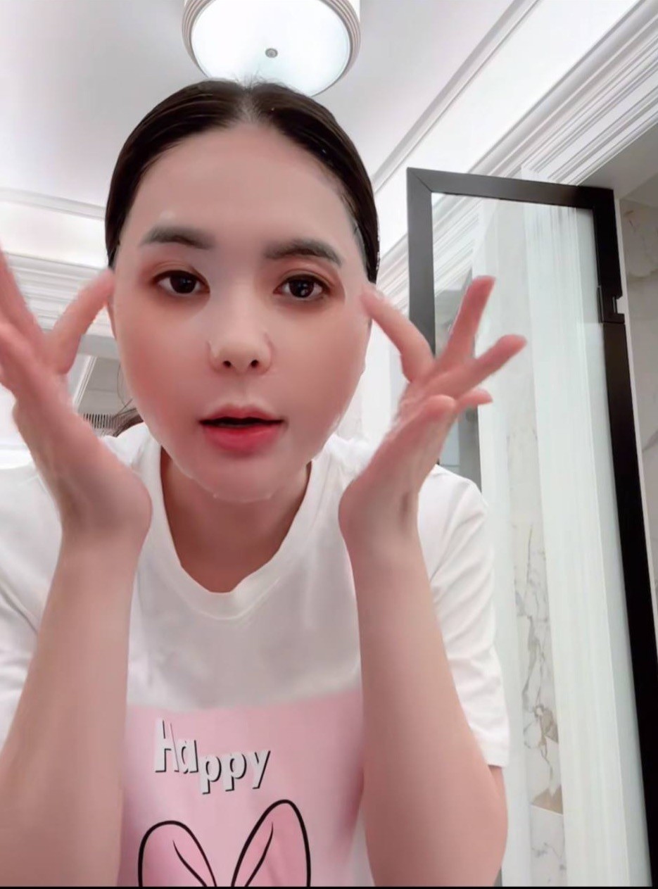 Đoàn Di Băng quảng cáo sản phẩm vừa bị thu hồi là mặt nạ tế bào gốc, đắp 10 phút giảm ngay 80% vết thương- Ảnh 5. Đoàn Di Băng quảng cáo sản phẩm vừa bị thu hồi là mặt nạ tế bào gốc, đắp 10 phút giảm ngay 80% vết thương- Ảnh 5.