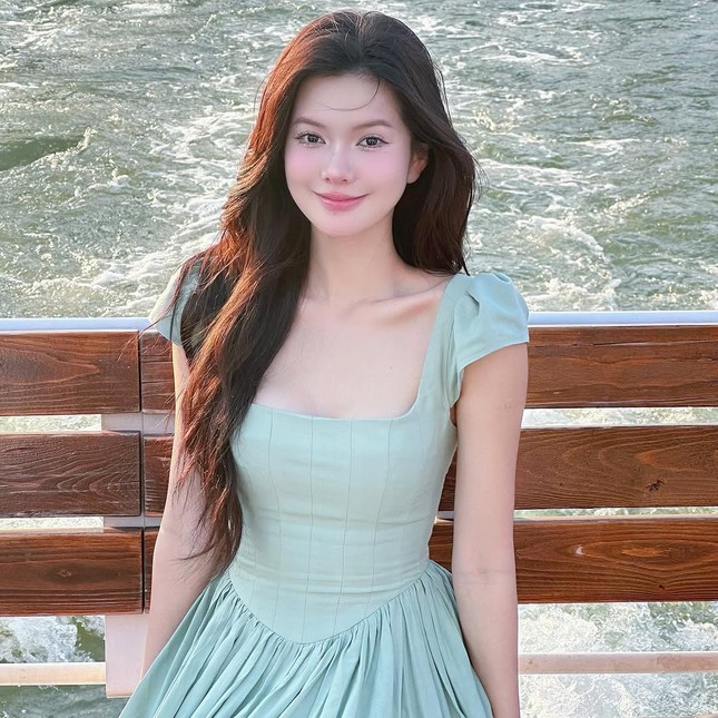 Nàng thơ nhảy cùng Soobin được dân mạng khen ‘khí chất công chúa’ là ai?- Ảnh 3. Nàng thơ nhảy cùng Soobin được dân mạng khen ‘khí chất công chúa’ là ai?- Ảnh 3.