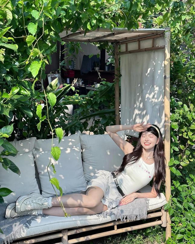 Nàng thơ nhảy cùng Soobin được dân mạng khen ‘khí chất công chúa’ là ai?- Ảnh 8. Nàng thơ nhảy cùng Soobin được dân mạng khen ‘khí chất công chúa’ là ai?- Ảnh 8.