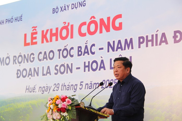Khởi công dự án mở rộng cao tốc La Sơn – Hòa Liên, tổng vốn đầu tư hơn 3.000 tỉ đồng- Ảnh 1. Khởi công dự án mở rộng cao tốc La Sơn – Hòa Liên, tổng vốn đầu tư hơn 3.000 tỉ đồng- Ảnh 1.