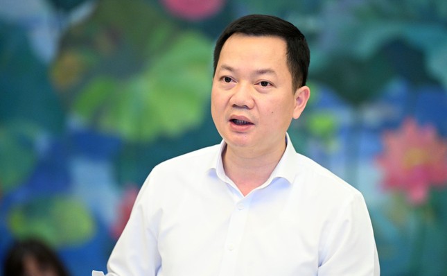 'Bỏ độc quyền vàng không có nghĩa là thả nổi hay trở lại thời kỳ hỗn loạn'- Ảnh 1. 'Bỏ độc quyền vàng không có nghĩa là thả nổi hay trở lại thời kỳ hỗn loạn'- Ảnh 1.