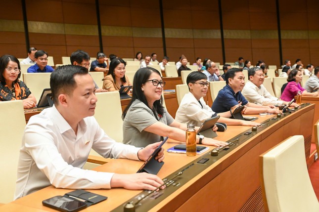 Chủ tịch Quốc hội: Đợt 2 kỳ họp thứ 9 sẽ xem xét, quyết định các nội dung rất hệ trọng- Ảnh 2. Chủ tịch Quốc hội: Đợt 2 kỳ họp thứ 9 sẽ xem xét, quyết định các nội dung rất hệ trọng- Ảnh 2.